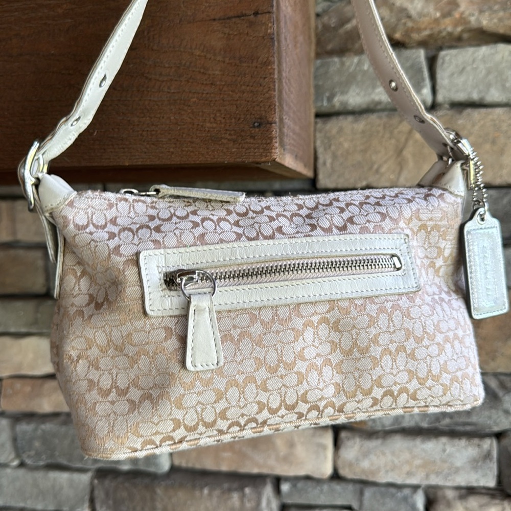 Coach Signature C Demi
Ivory Gold Silver Beige 4153 - Picture 3 of 9